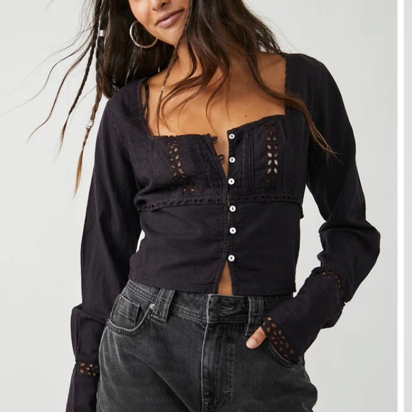 🆕Free People 100% Cotton Eyelet Cropped Blouse with Details - Picture 6 of 10